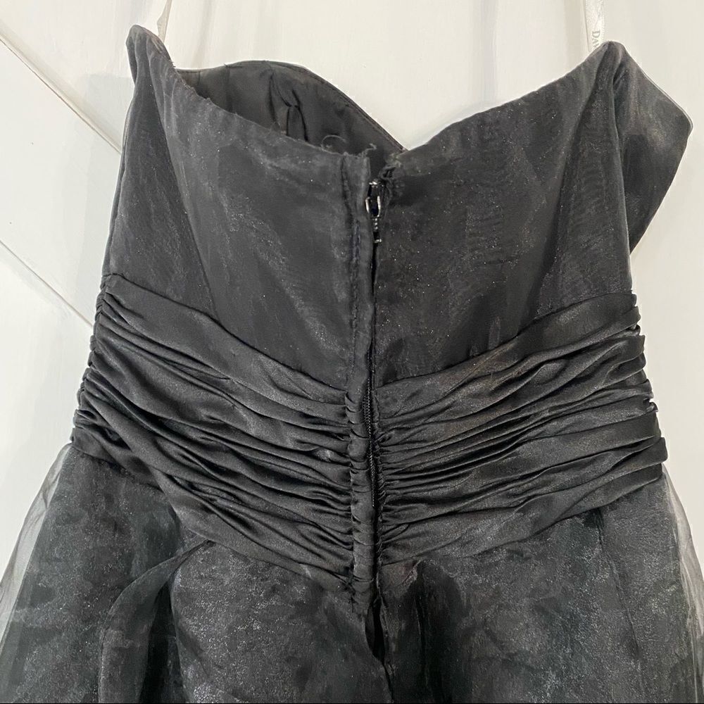 Davids Bridal Women's Black Strapless Tiered Organza Dress size 8 Style F14196 - Picture 7 of 8
